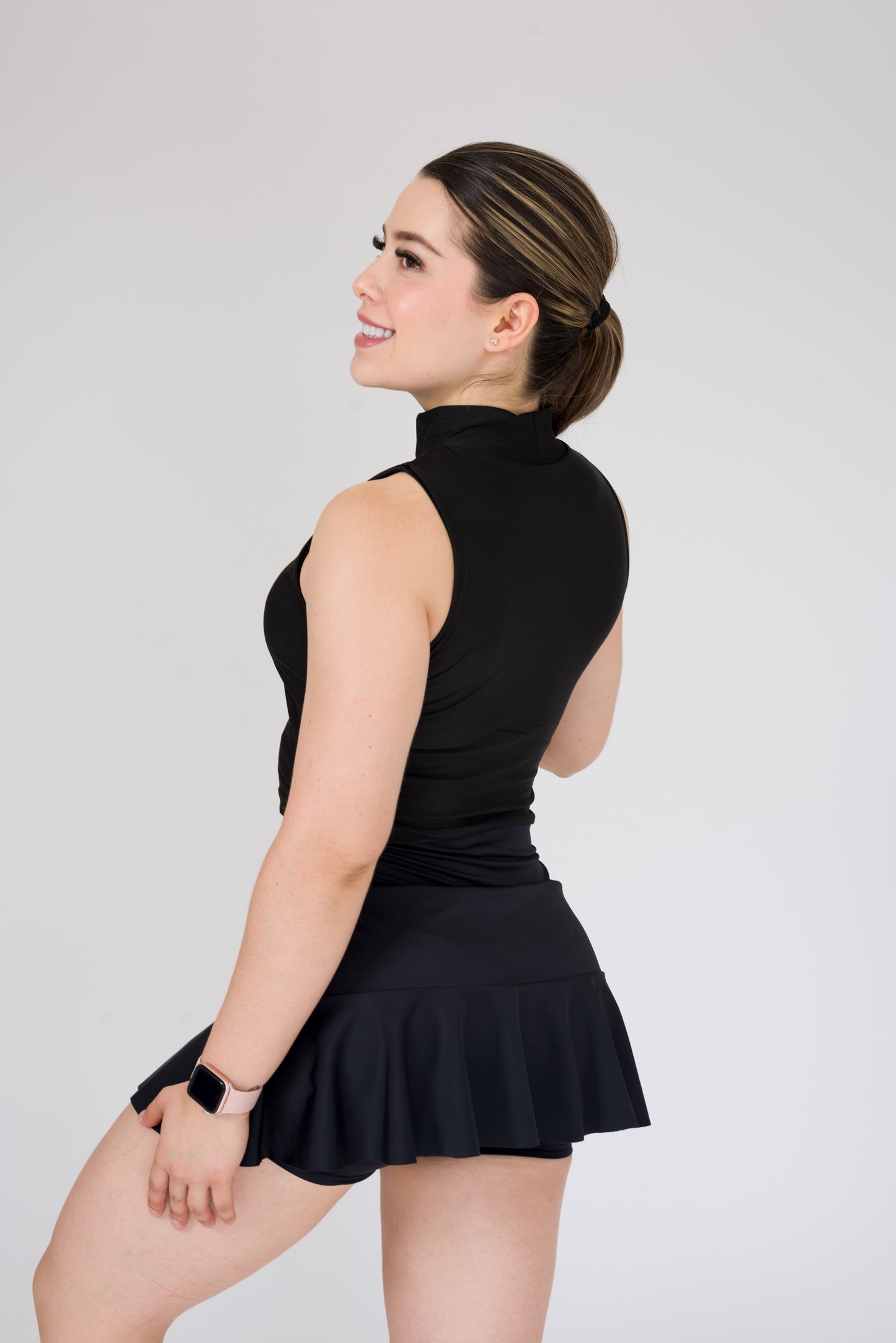 BLUSA SISA CUELLO CON COPAS MICROPERFORADA