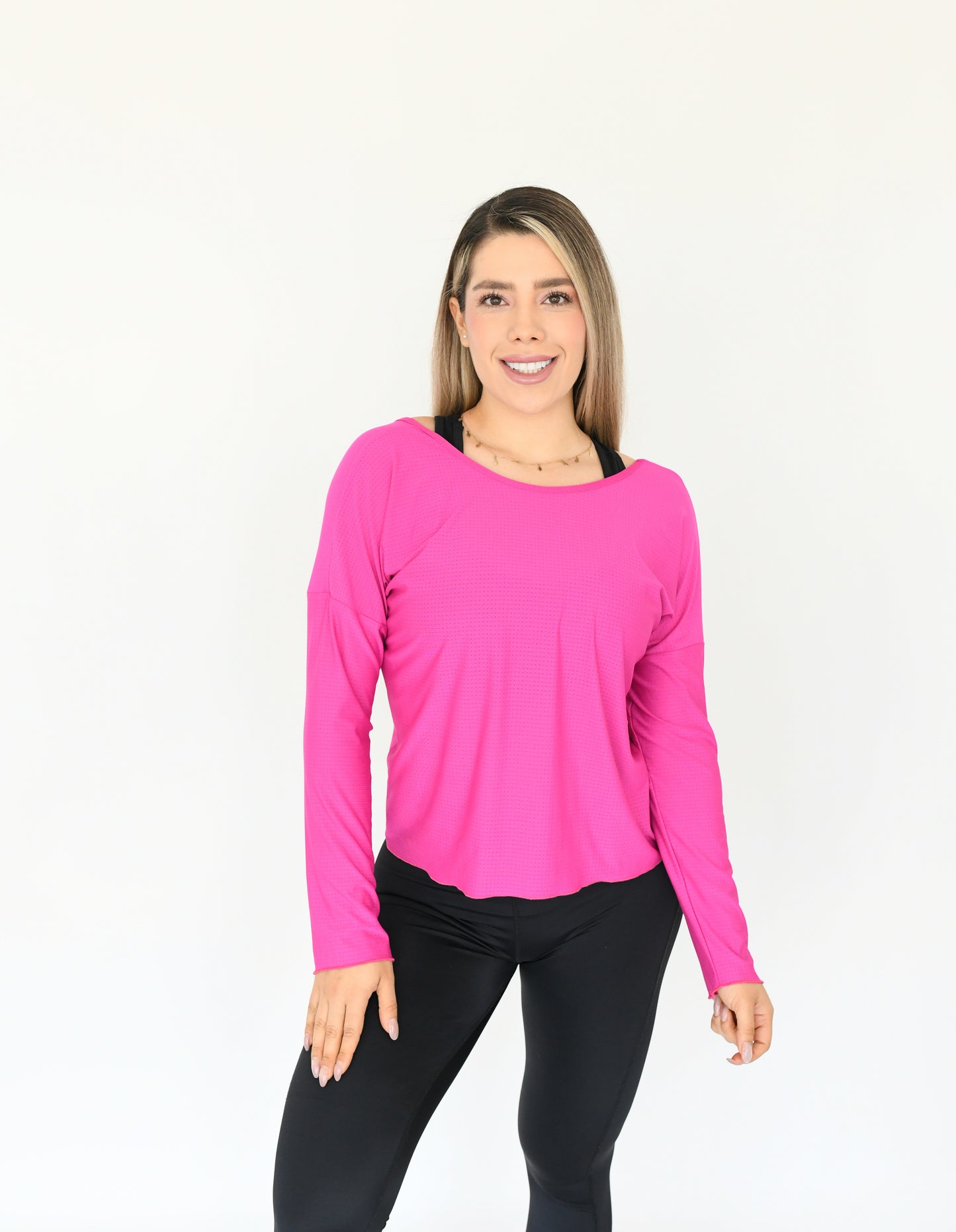 BLUSA MANGA LARGA TWIST MICROPERFORADA
