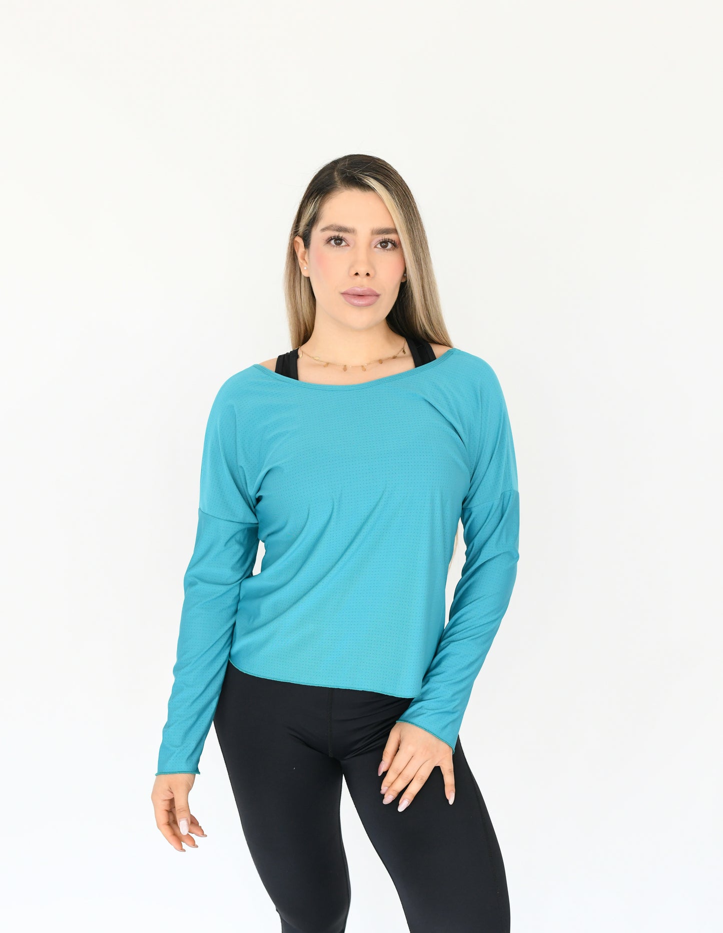 BLUSA MANGA LARGA TWIST MICROPERFORADA