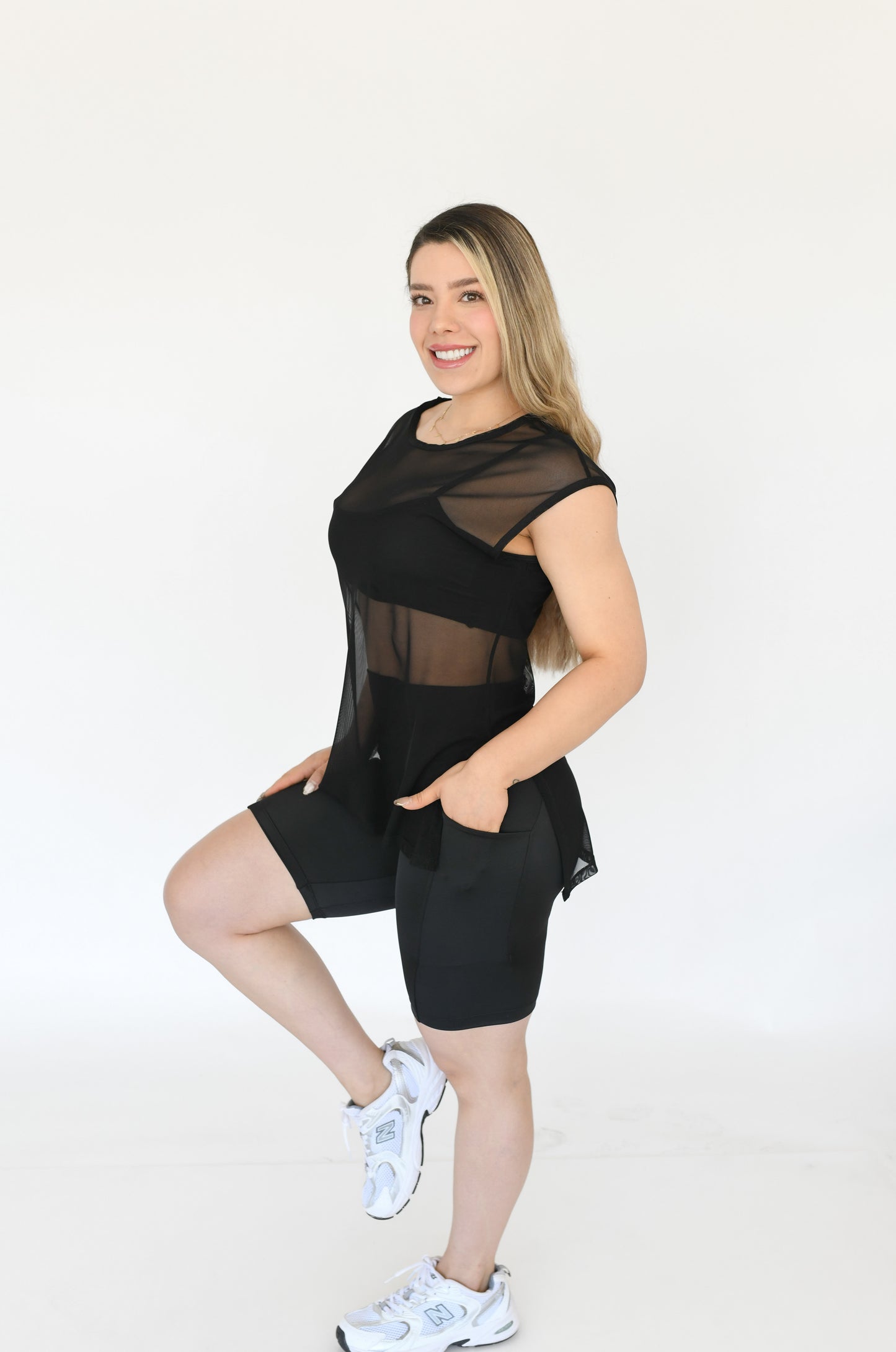 Blusón Manga Corta Mesh - Estilo Fresco y Versátil