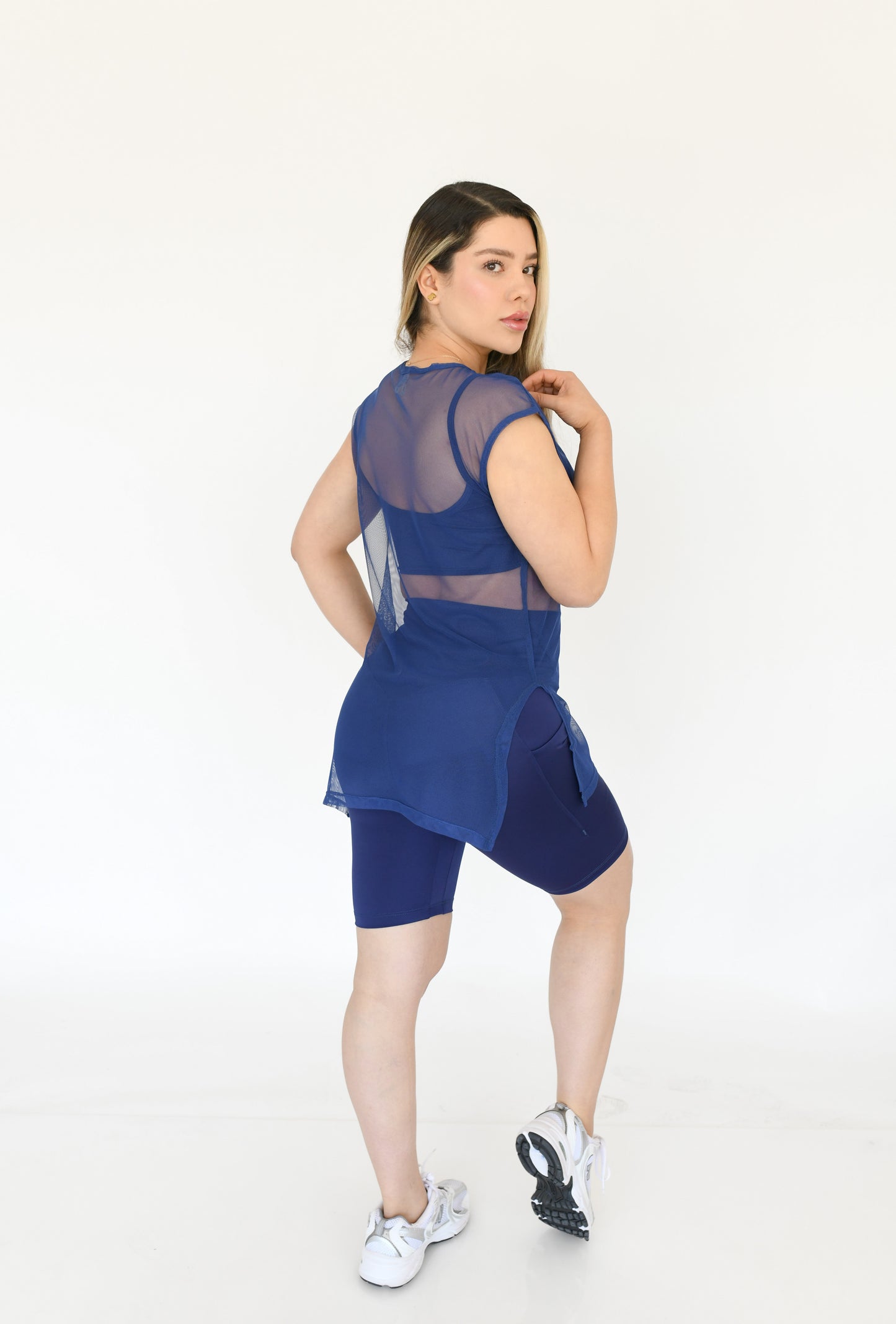Blusón Manga Corta Mesh - Estilo Fresco y Versátil